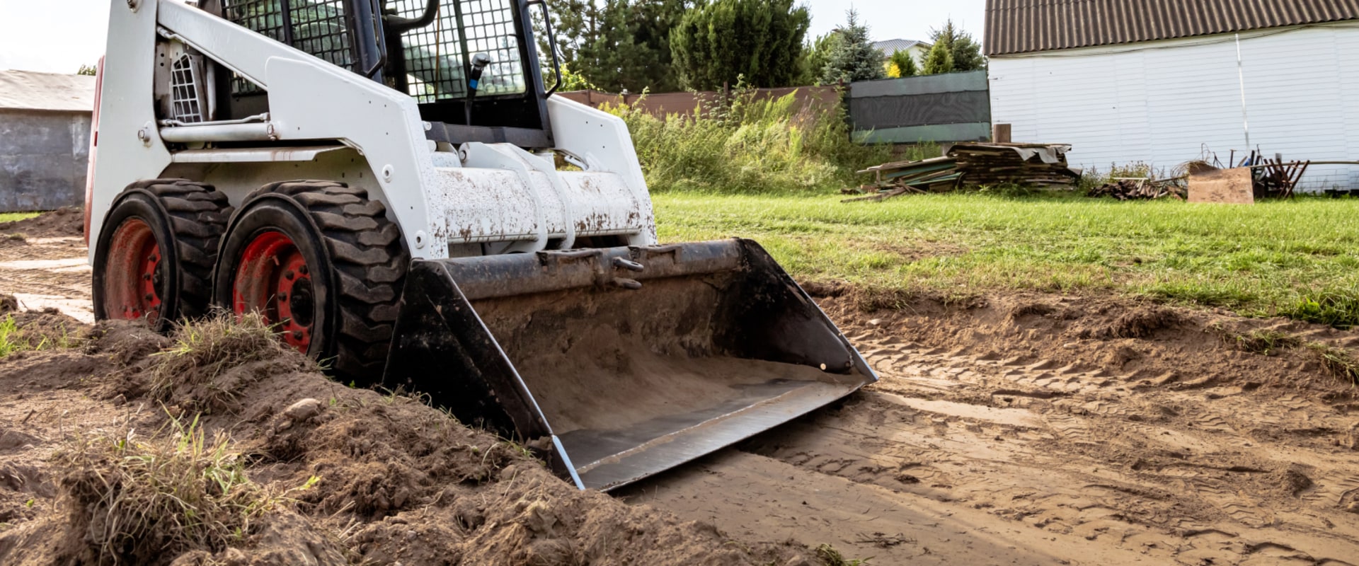 The Benefits Of Using A Skid Steer Loader For Landscaping